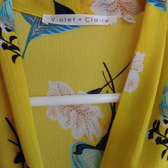 Violet+Claire Flora Sleeveless top( 3 for $25) - Picture 2 of 3